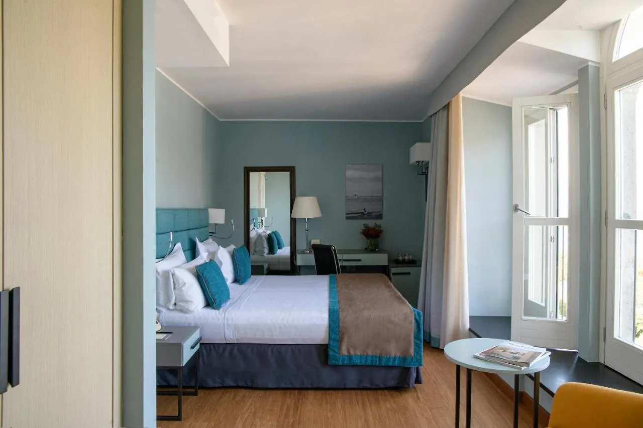Grand Hotel Portovenere Porto Venere 5*,