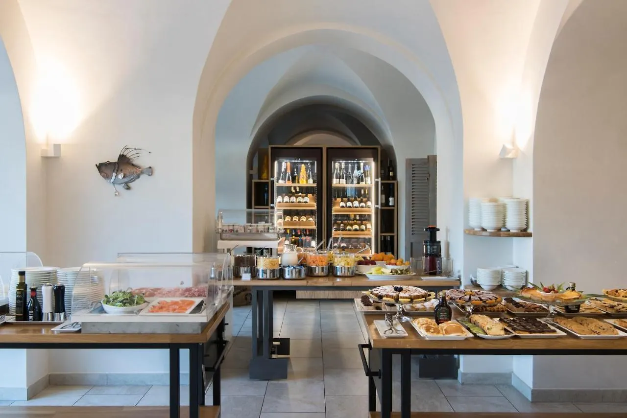 Grand Hotel Portovenere Porto Venere 5*,